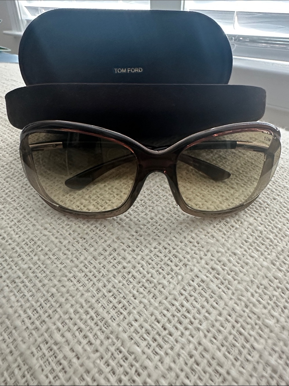 Tom Ford tortoise shell Frame women’s Sunglasses with Brown Case